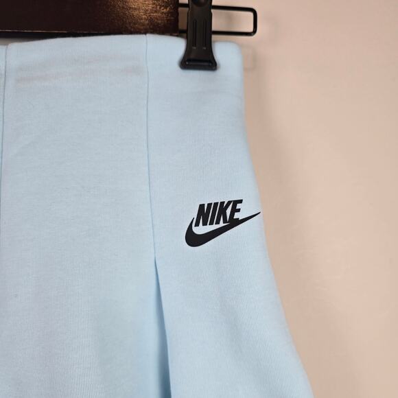 Nike Sportswear Tech Fleece Womens Size XS High-Waisted 3" Pleated Shorts Blue - Picture 2 of 5